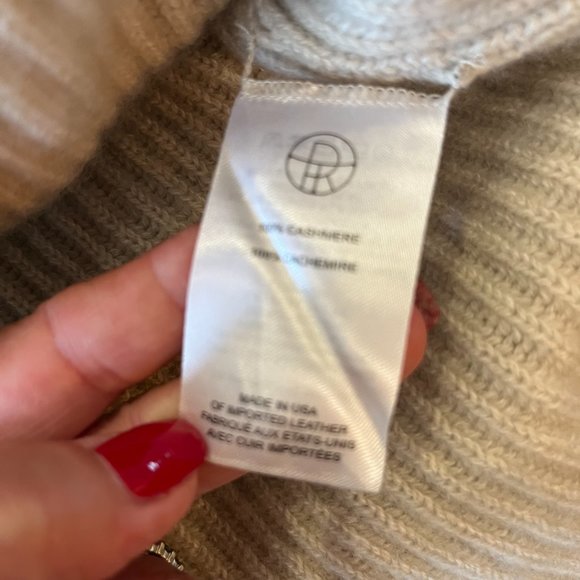 **SOLD** The Row Agnetta Off-The-Shoulder Cashmere - Picture 9 of 12